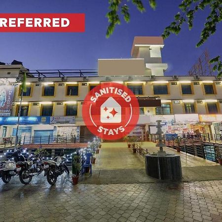 Capital O Hotel Samanvi International Belur  Bagian luar foto