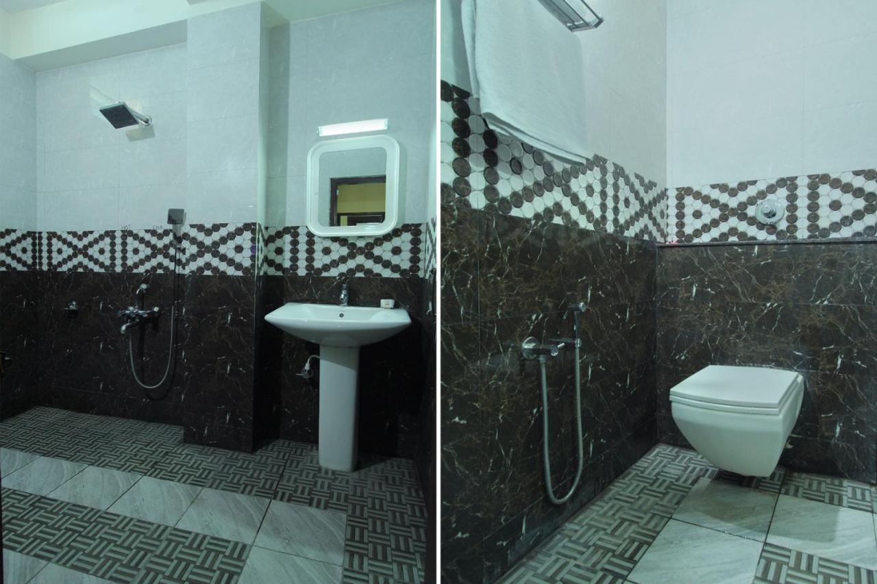 Capital O Hotel Samanvi International Belur  Bagian luar foto