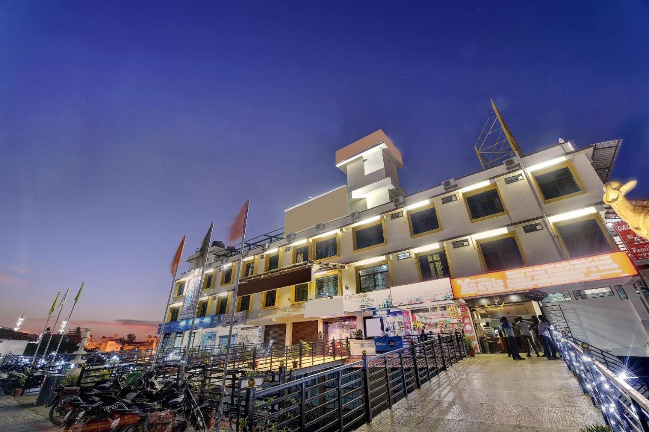 Capital O Hotel Samanvi International Belur  Bagian luar foto