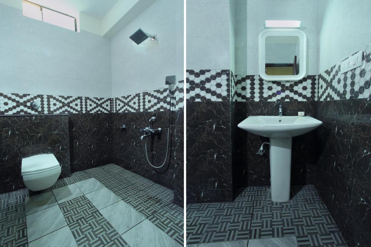 Capital O Hotel Samanvi International Belur  Bagian luar foto
